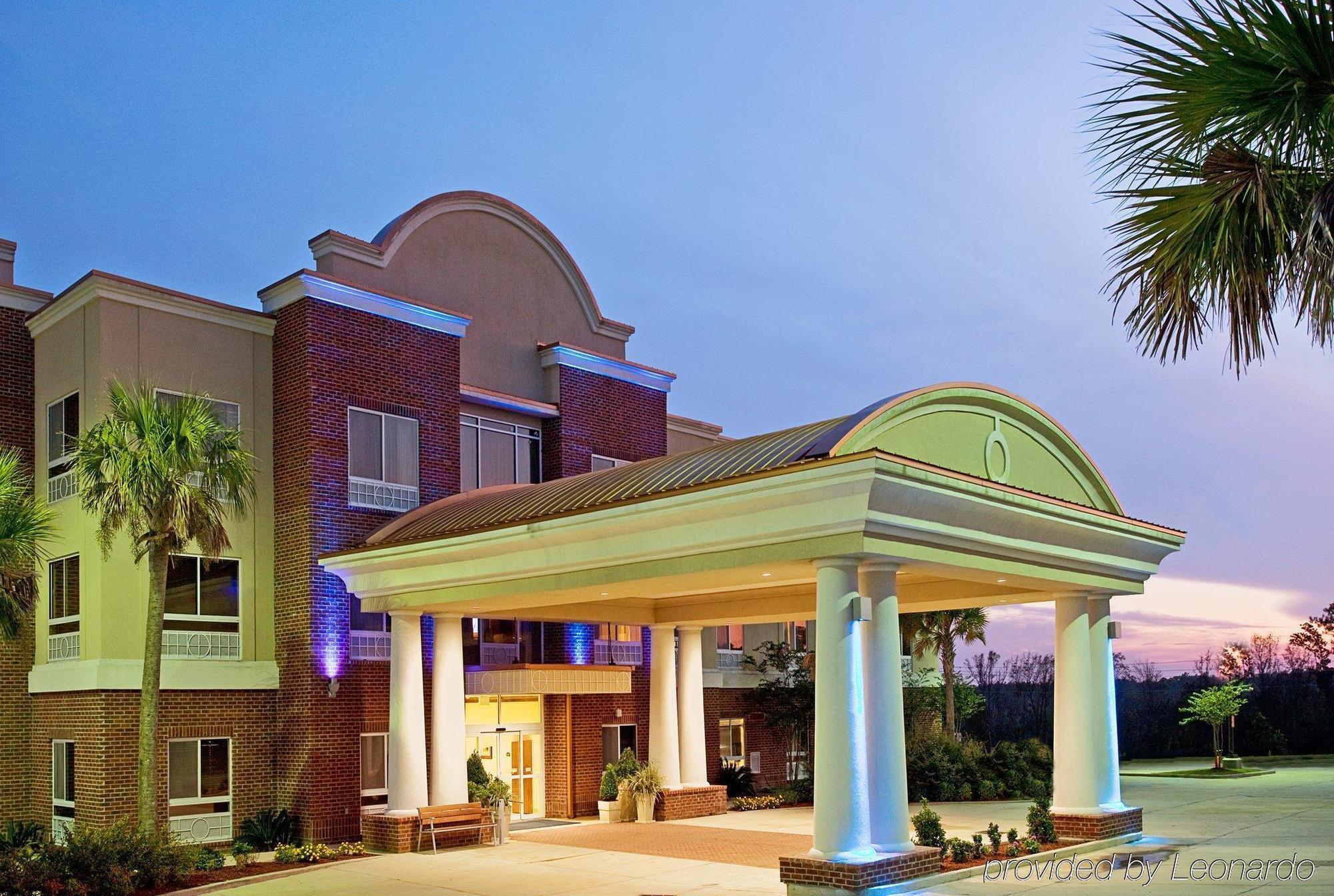 Holiday Inn Express Hotel & Suites Lucedale By Ihg Exteriér fotografie